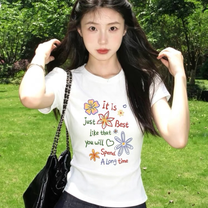 꽃무늬 프린트 한 부서 화이트 반팔 티셔츠 여성 여름 2026 새로운 인사이드 가져 가라. Chic 쇼트 스타일 달콤함 몸매 가꾸기 맨위