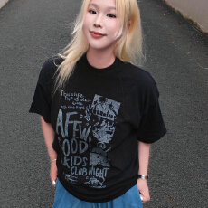 白色印花短袖t恤女2026年夏新款款宽松休闲设计感上衣
