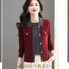 批发2025妈妈秋冬装半高领假两件上<b class='q'>衣服</b><b class='q'>中老年</b>女装洋气打底衫针织毛衣