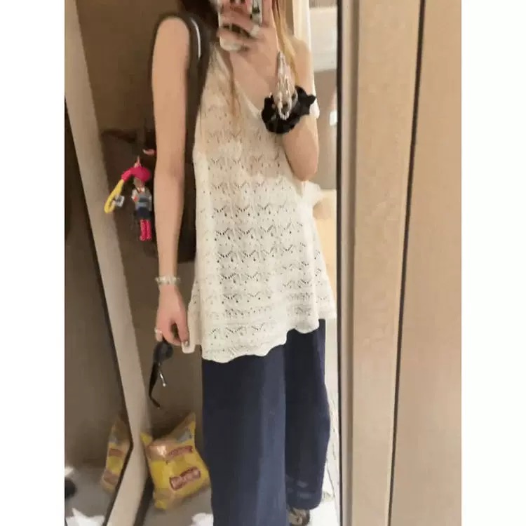레트로 세련된 착용 가져 가라. V넥 자수 홀로우 아웃 니트 민소매 조끼 슬립 여성 여름 중간 길이 고급 센스 맨위