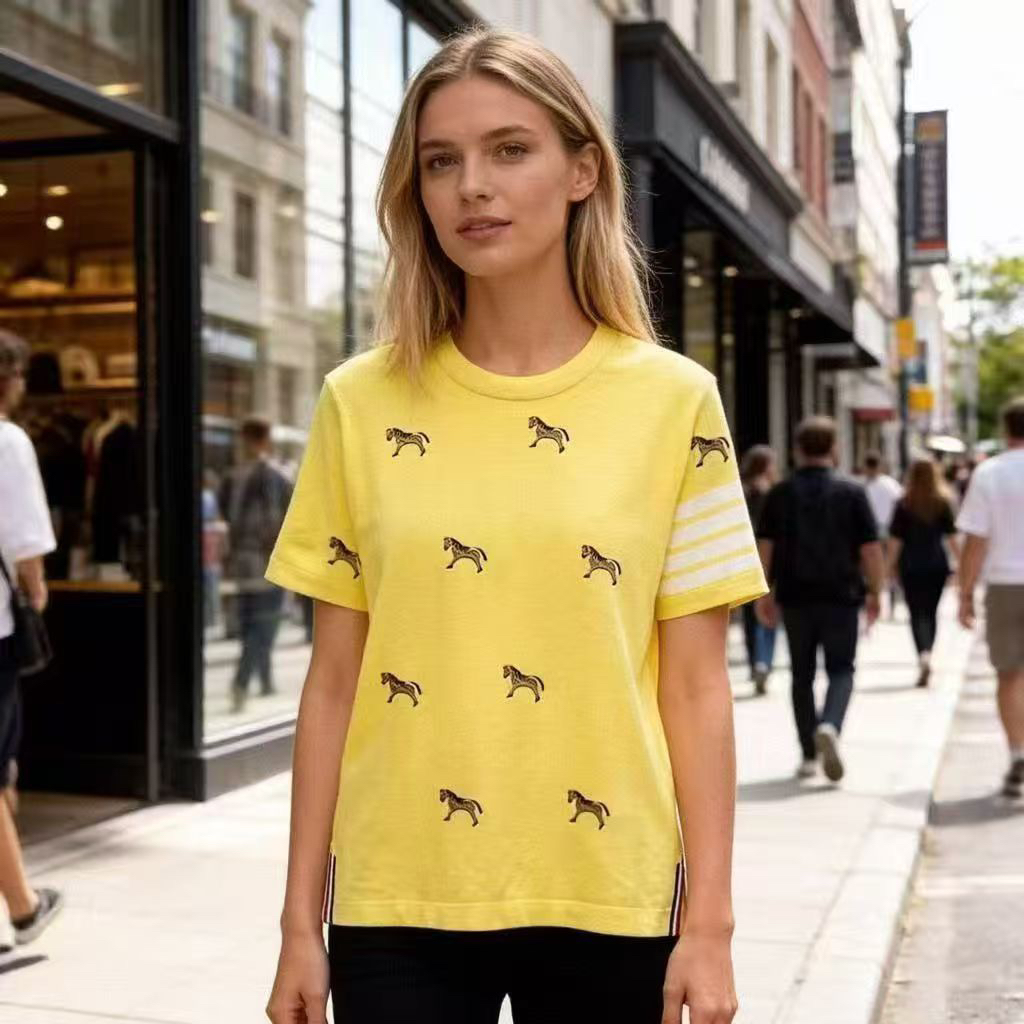 2026 새로운 작은 말 자수 라운드 넥 니트 티셔츠 반팔 여성 셔츠