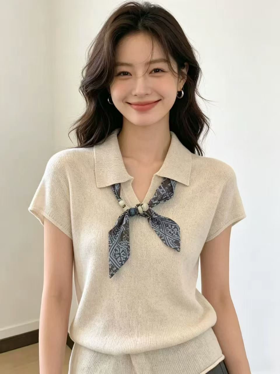 오래된 돈 바람 POLO 칼라 스카프 반팔 니트 스웨터 여성 초기 여름 한 부서 디자인 센스 얇은 스타일 슬림해 보이는 품격 맨위