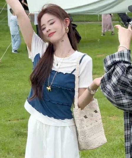 페이크 레이어드 슬립 패치워크 반팔 티셔츠 여성 유럽 상품 2026 여름 한국 스타일 외국 가스 슬림해 보이는 캐주얼 다용도 맨위
