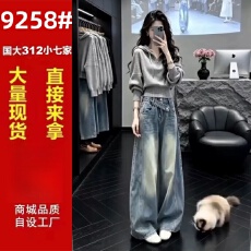 巨好看薄款灰色连帽长袖针织衫2026新款早秋季穿搭短款显瘦上衣女