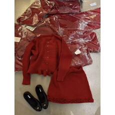 批发韩系红色气质千金感<b class='q'>荷叶边</b>毛衣开衫女秋冬两件套高腰花边半身短裙