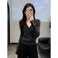 批发法式高级感灰色v领毛衣女秋冬2025<b class='q'>新款</b>可外穿内搭打底衫针织上衣