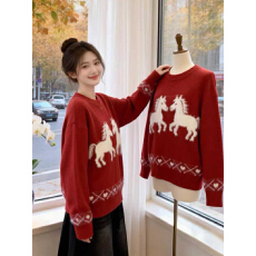 批发过年红色卡通提花毛衣女秋冬新款大码<b class='q'>胖</b><b class='q'>mm</b><b class='q'>显瘦</b>减龄漂亮针织衫上衣