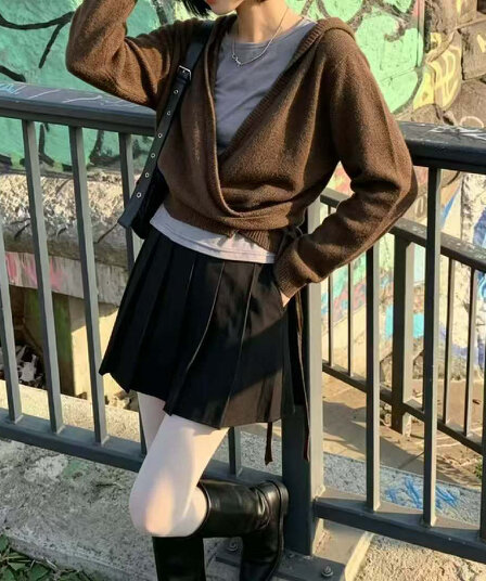 한국 V넥 후드 작은 대중 스웨터 여자 가을 새로운 허리 수축 디자인 센스 불규칙 핫걸 맨위 니트 스웨터