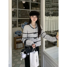 批发秋冬小个子秋冬新款灰色上衣女设计感蝴蝶结<b class='q'>甜美</b>拼接开衫毛衣