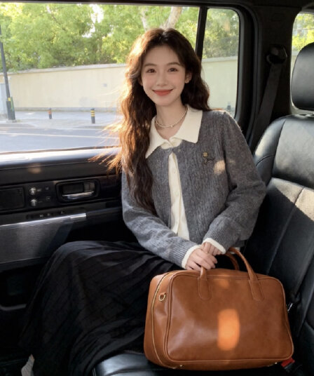 가을 겨울 2026 새로운 한 부서 부드러운 레트로 폴로 칼라 페이크 레이어드 니트 스웨터 반신 스커트 자이언트 잘 생긴 세트 여성