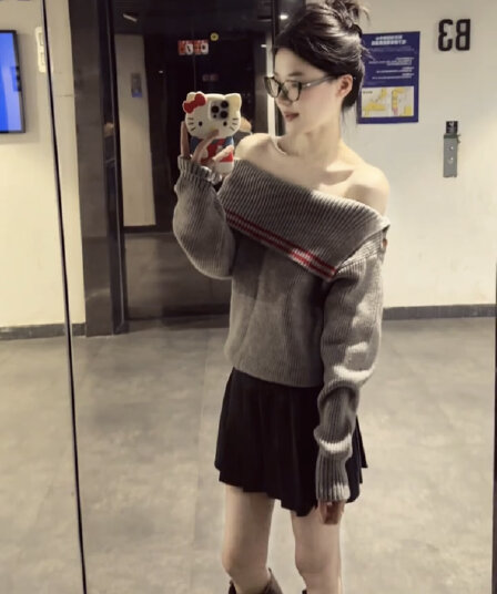 보트넥 디자인 센스 스웨터 반신 스커트 착용 가져 가라. 비스듬한 어깨 의류 루즈핏 고급 센스 니트 스웨터 세트