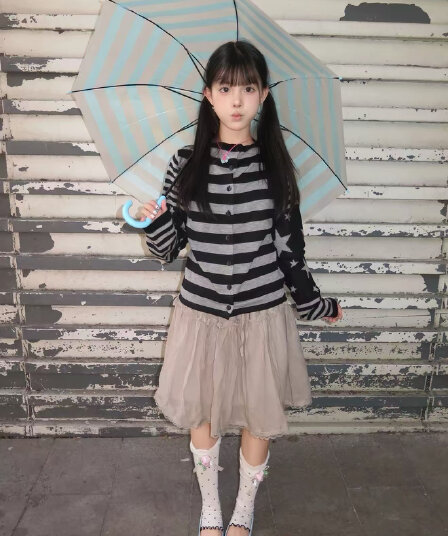클래식 핏 스타일 별 니트 스트라이프 명중 색상 시스템 버클 오픈 가디건 여성