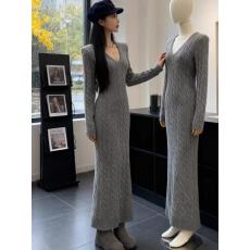 批发复古温柔风V领麻花纹针织<b class='q'>连衣裙</b>女2025秋冬季显瘦气质高级感长裙
