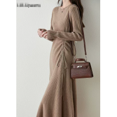 批发韩国气质柔软抽绳长款连衣裙针织毛衣裙女2025秋<b class='q'>冬</b>圆领打底裙