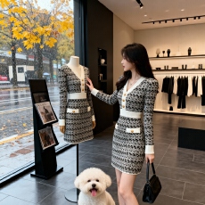 批发韩国小香风V领针织连衣裙女收腰A字气质2025韩系OL千鸟格气质<b class='q'>通勤</b>