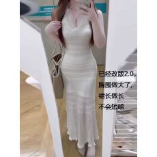 批发韩国V领镂空地长裙加长版2026<b class='q'>春</b>夏波西米亚度假长裙配里衬高品质