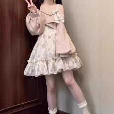 批发洛丽塔<b class='q'>连衣裙</b>秋冬新款学院风碎花吊带裙甜美露肩<b class='q'>蓬蓬</b>蛋糕裙少女
