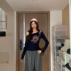 批发【官图德绒180克】韩版纯欲风<b class='q'>印花</b>露肩长袖<b class='q'>t</b><b class='q'>恤</b>女修身显瘦时尚上衣