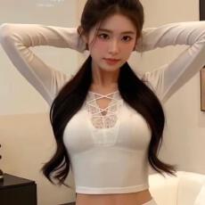 官图莱雅消光韩版辣妹风修身显瘦长袖T恤女时尚百搭纯色上衣