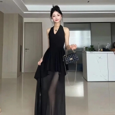 批发纯欲风性感V领挂脖连衣裙女设计感时尚不规则气质收腰<b class='q'>礼服</b>长裙
