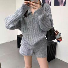 批发休闲毛衣短款套装女秋冬款时尚简约慵懒polo领上衣a字<b class='q'>短裤</b>两件套