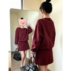 批发<b class='q'>大码</b>胖妹妹休闲运动套装女秋季圆领长袖卫衣上衣半身短裙两件套装