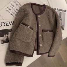 批发小香风羊羔毛短外套女秋冬加厚高级感<b class='q'>气质</b>名媛皮毛一体羊羔绒上衣