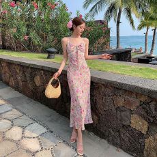 批发纯欲蕾丝边碎花吊带连衣裙女夏度假风海边沙滩裙辣妹高腰包臀裙子