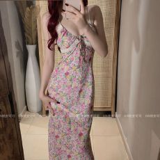 批发法式复古欧美深V性感蕾丝拼接印花海边度假修身吊带鱼尾连衣裙