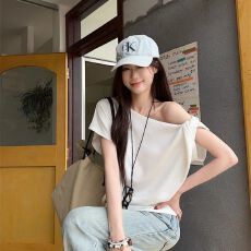 批发夏季设计感打扭斜肩短袖T显瘦百搭日常<b class='q'>通勤</b>约会穿搭神器上衣