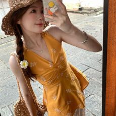 批发韩系新款背心V领扭结无袖上衣女夏外穿印花收腰显瘦挂脖小衫