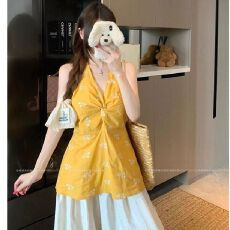 批发V领扭结无袖吊带背心女夏内搭外穿打底刺绣收腰显瘦挂脖小衫上衣