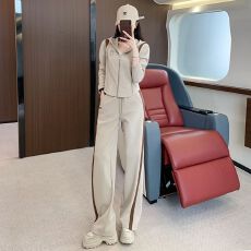 批发休闲运动套装2026<b class='q'>修身</b>新款连帽上衣时尚拉链<b class='q'>外套</b>阔腿裤两件套