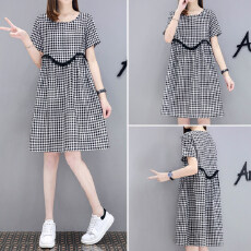 批发<b class='q'>库存</b>足夏装中长款格子娃娃裙大码宽松显瘦小清新A字连衣裙女