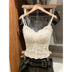 批发法式<b class='q'>蕾丝</b>保暖背心女带胸垫吊带<b class='q'>文胸</b>一体背心红色小胸聚拢内衣胸罩