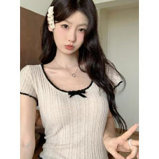 批发2026初夏穿搭新款正肩针织短袖t恤女独特漂亮超好看小衫<b class='q'>短款</b>上衣