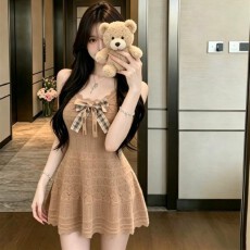 冰爽丝洗水辣妹风无袖蕾丝拼接针织背心裙夏新款法式连衣裙女