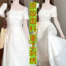 批发爆款 夏季大码法式甜美初恋方领连衣裙高级感<b class='q'>气质</b>收腰显瘦仙女裙