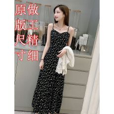 批发2026碎花吊带裙子内搭<b class='q'>连衣裙</b>女春秋夏新款套装气质显瘦仙女长裙