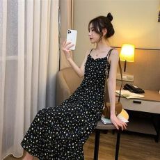 批发爆款】法式高级感吊带<b class='q'>连衣裙</b>女夏季新款超仙设计感收腰显瘦碎花裙