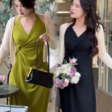 批发初秋爆款套装女<b class='q'>大码</b>法式挂脖吊带裙子微胖妹妹显瘦遮肚外衫连衣裙