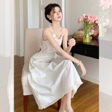 批发不透肉 抖音质量】镂空后背<b class='q'>流苏</b>吊带女夏季收腰绑带裙子a字中长裙