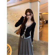 批发假两件V领蝴蝶结长袖T恤女秋季设计感小众<b class='q'>修身</b>短款正肩<b class='q'>打底衫</b>上衣