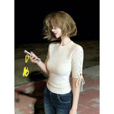 批发韩系纯欲白色系带正肩短袖<b class='q'>T</b><b class='q'>恤</b>女夏季漂亮独特针织衫修身短款上衣