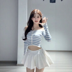 批发纯欲风<b class='q'>条纹</b>上衣一字肩针织衫女秋季设计感小众修身显瘦露肩<b class='q'>打底衫</b>