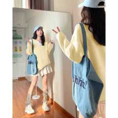 批发厚款好质量 清货不退不换 韩系宽松慵懒风软奶黄色v领套头<b class='q'>毛衣</b>