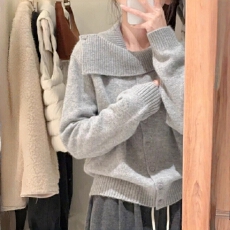 批发灰色设计感翻领针织衫上衣女早秋绝美巨好看的<b class='q'>不规则</b>短款毛衣<b class='q'>开衫</b>