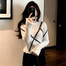 毛衣女2026春装新款超好看内搭打底小香风高端气质收腰白色针织衫