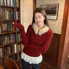 批发自留款推荐本命年红色毛领拼接针织开衫女冬季高级感气质显瘦<b class='q'>毛衣</b>