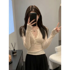 批发性感纯欲风V领蕾丝针织打底衫女内搭春装新款修身显瘦设计感<b class='q'>上衣</b>